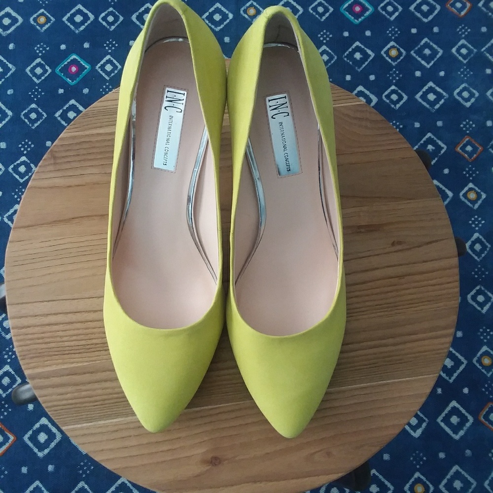 INC International Concepts's Zitah suede pumps